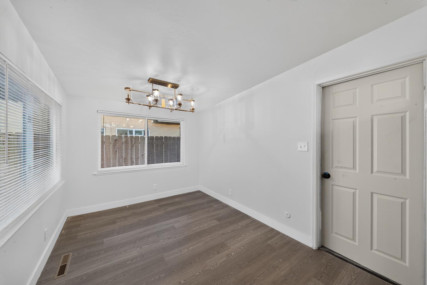 1472 E Barstow Ave, Fresno, CA 93710