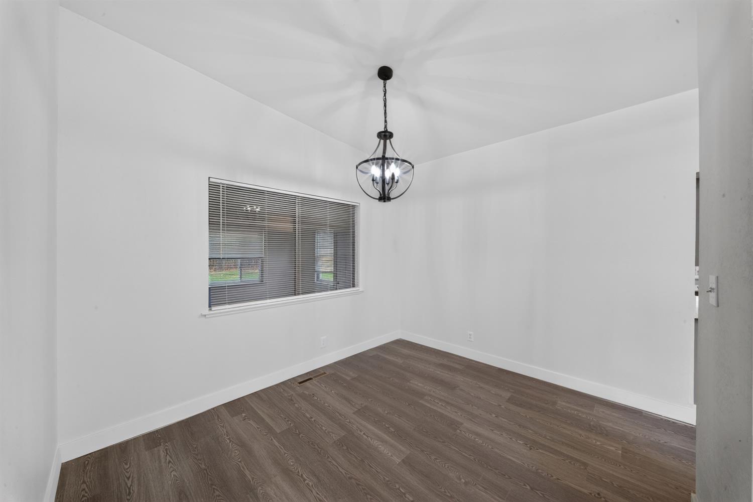 1472 E Barstow Ave, Fresno, CA 93710