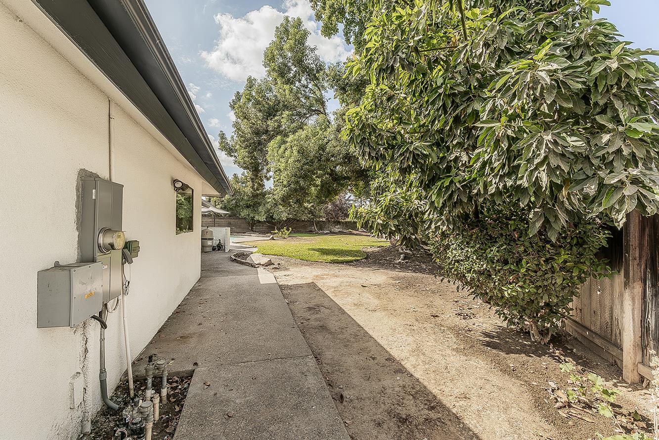 3729 W Fir Ave, Fresno, CA 93711