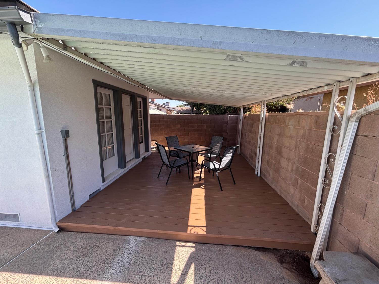 1621 W Holland N, Fresno, CA 93705