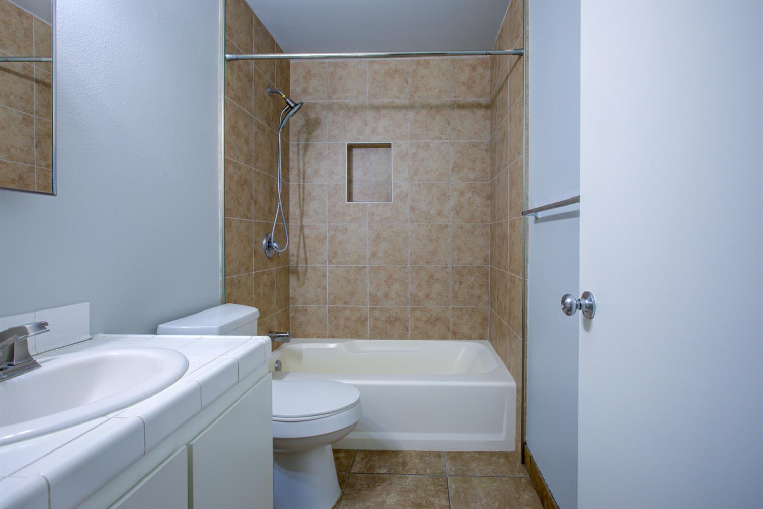 1342 Frankfort Ct, Merced, CA 95348