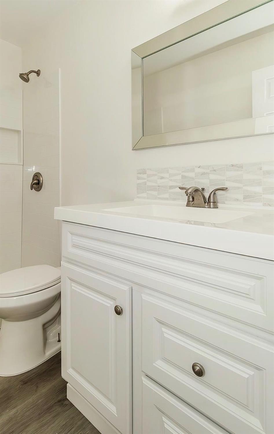 82 W Sierra Ave #102, Fresno, CA 93704
