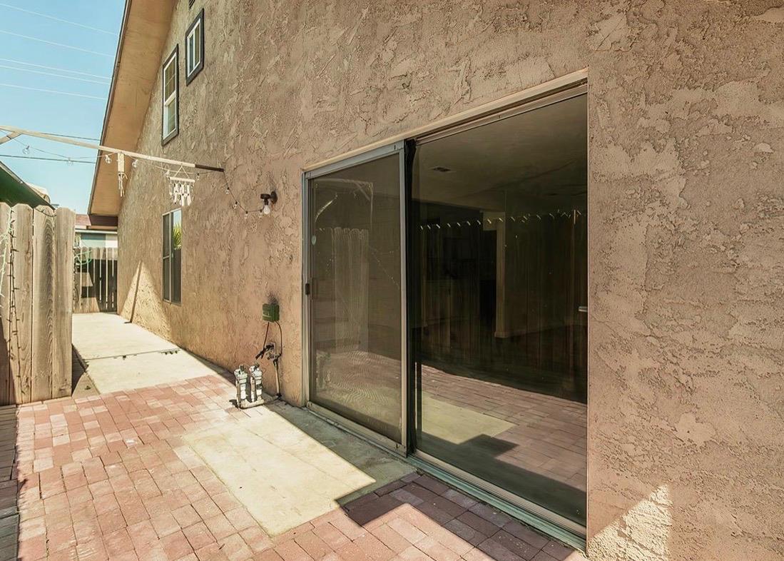 82 W Sierra Ave #102, Fresno, CA 93704