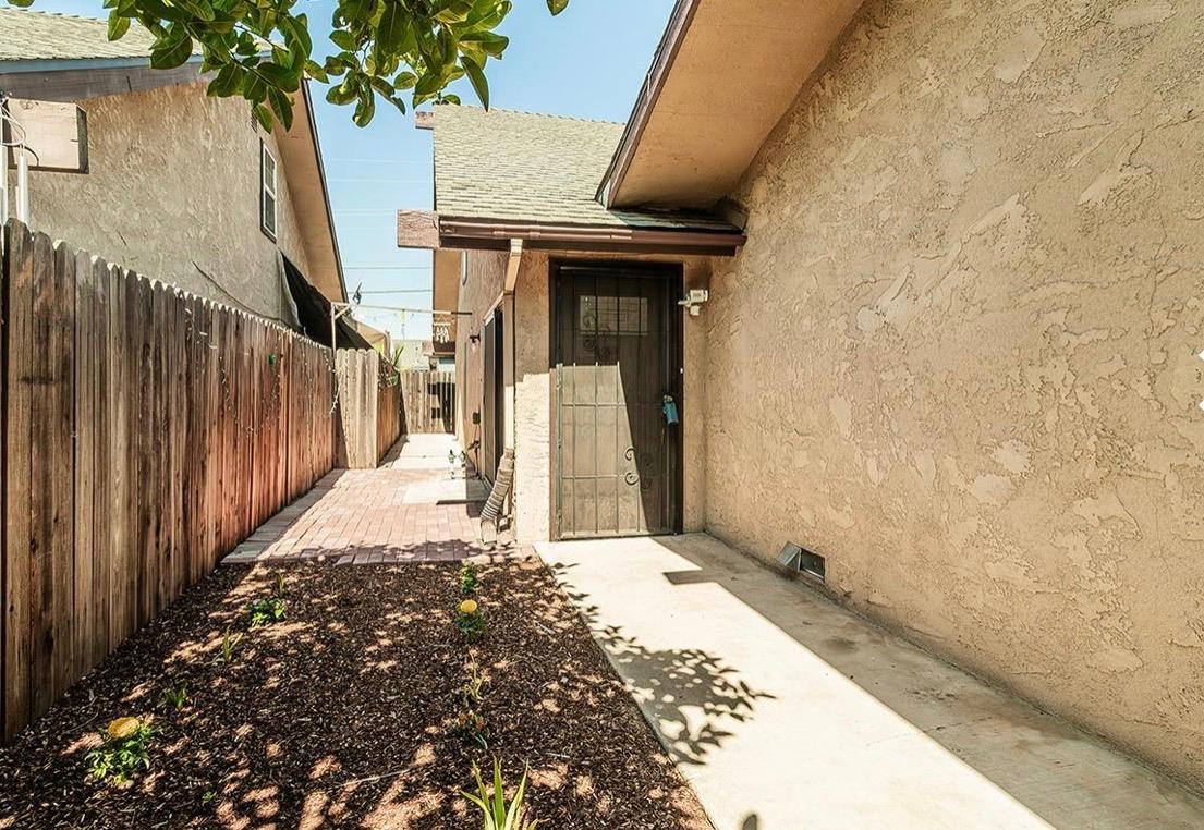82 W Sierra Ave #102, Fresno, CA 93704