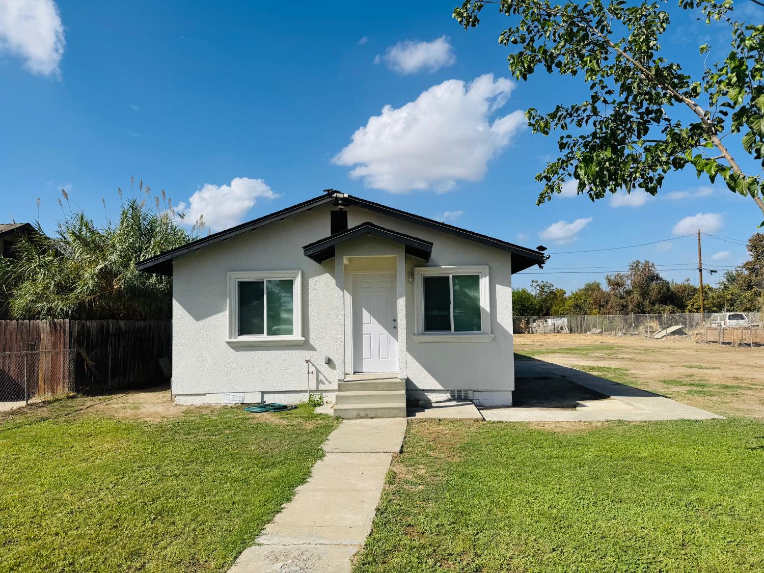 11774 3Rd Pl, Hanford, CA 93230