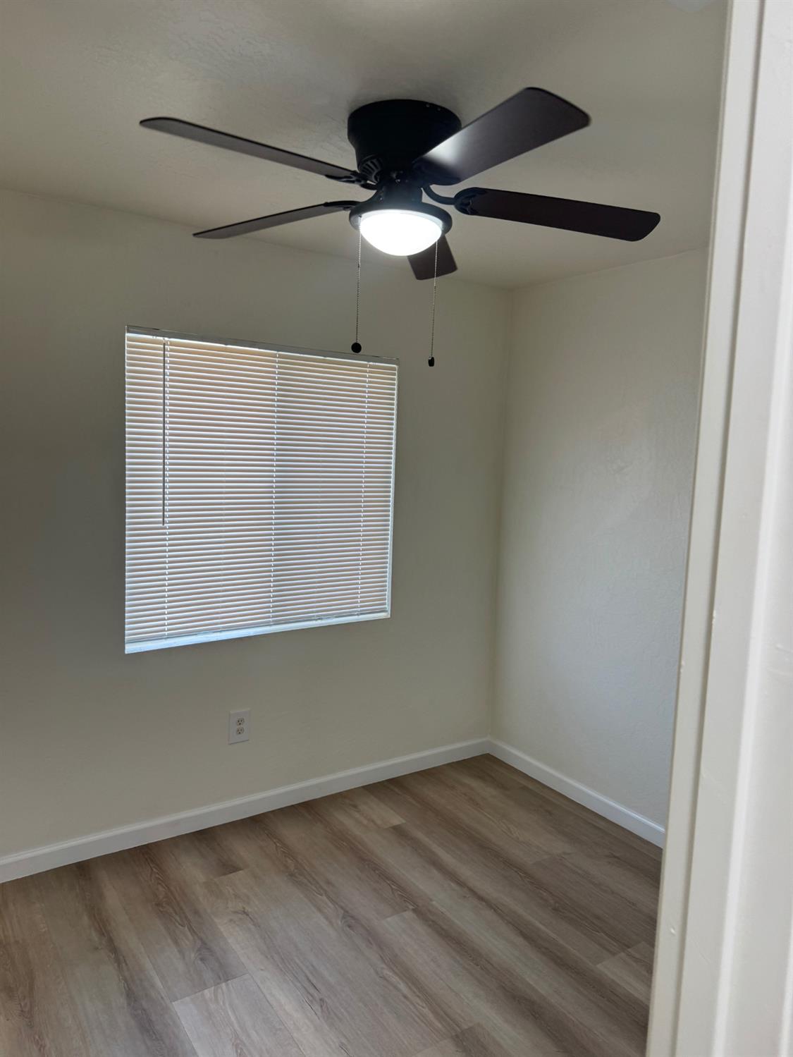 11774 3Rd Pl, Hanford, CA 93230