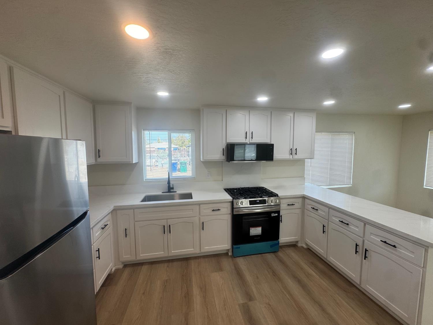 11774 3Rd Pl, Hanford, CA 93230