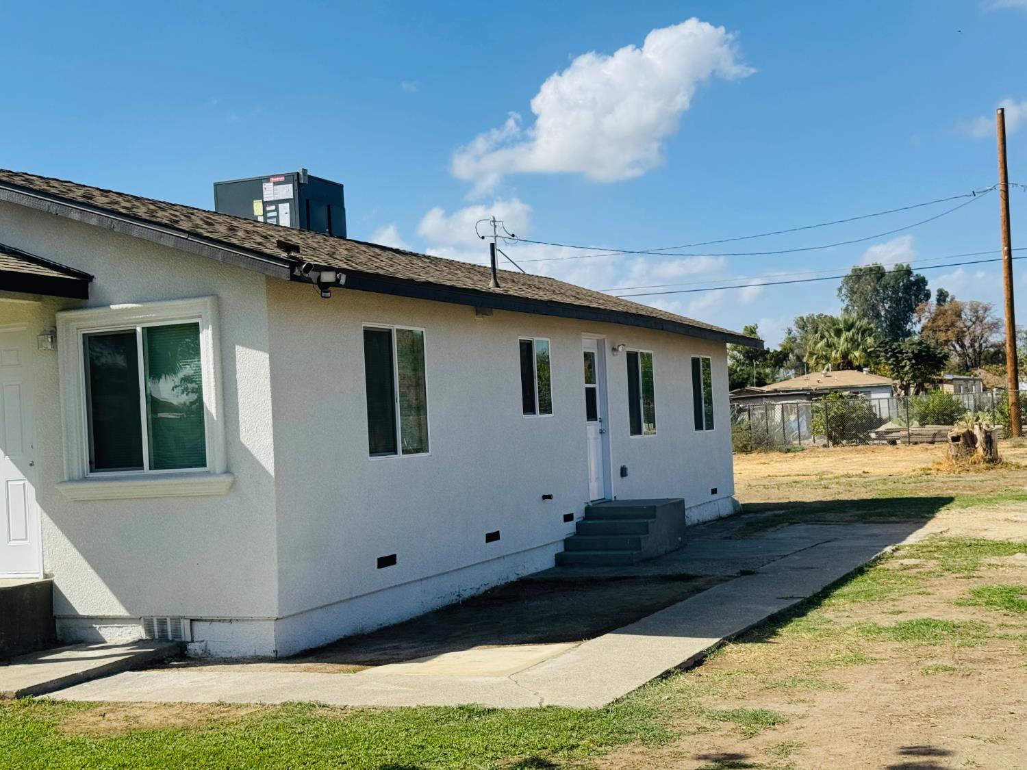 11774 3Rd Pl, Hanford, CA 93230