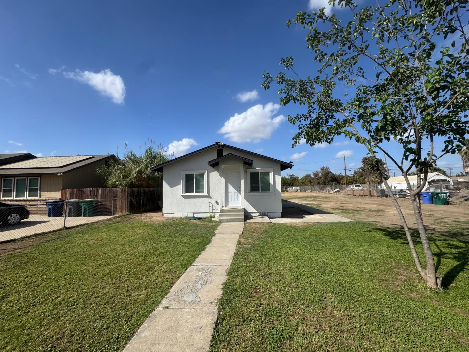 11774 3Rd Pl, Hanford, CA 93230