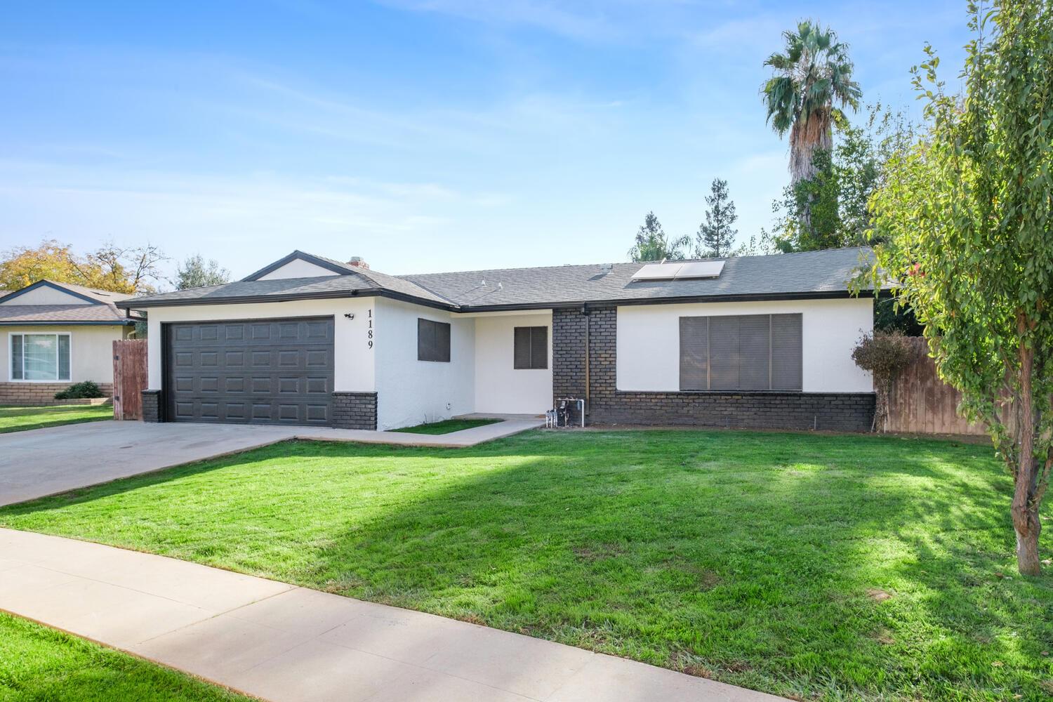 1189 W Pinedale Ave, Fresno, CA 93711