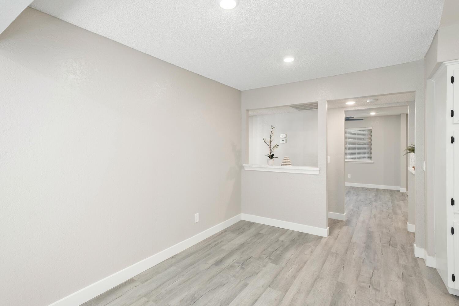 1189 W Pinedale Ave, Fresno, CA 93711