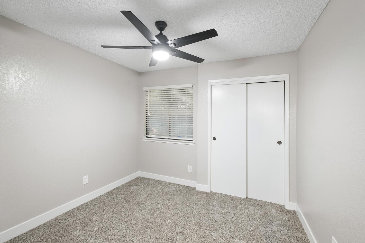 1189 W Pinedale Ave, Fresno, CA 93711