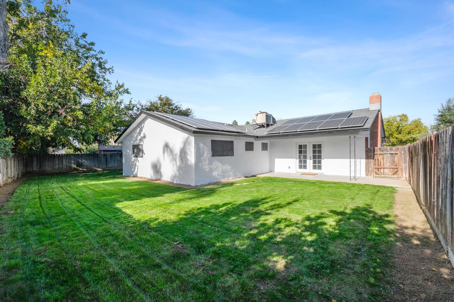 1189 W Pinedale Ave, Fresno, CA 93711