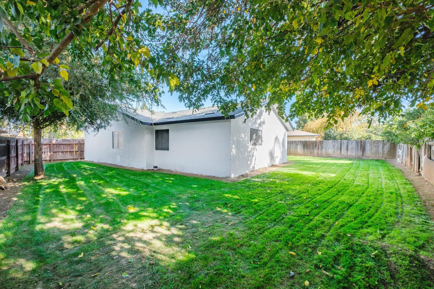 1189 W Pinedale Ave, Fresno, CA 93711