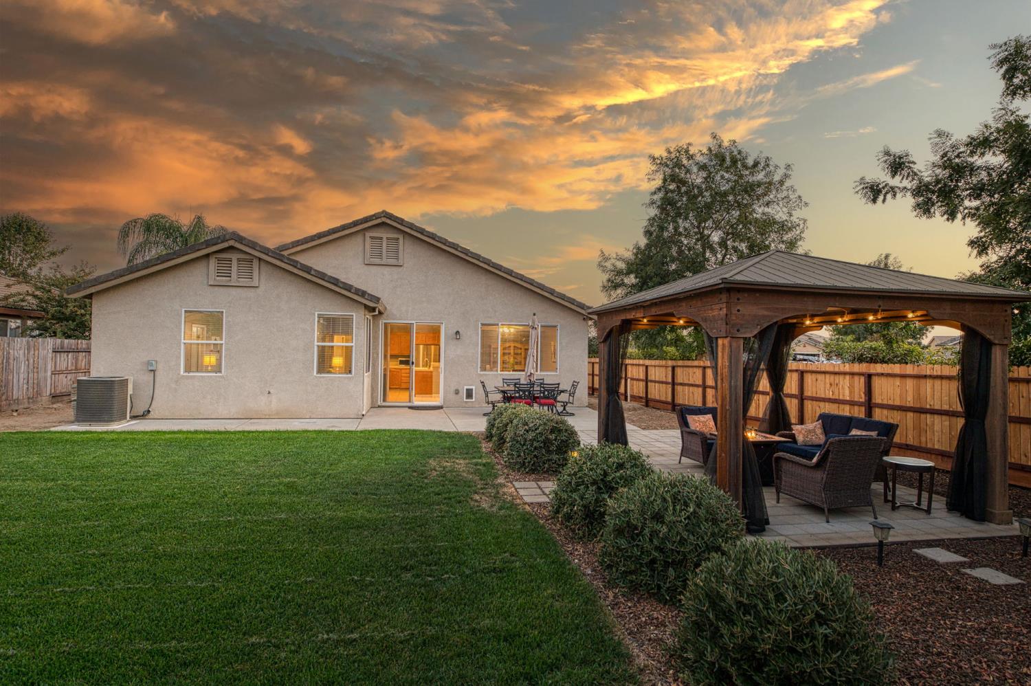 588 Peach Dr, Chowchilla, CA 93610