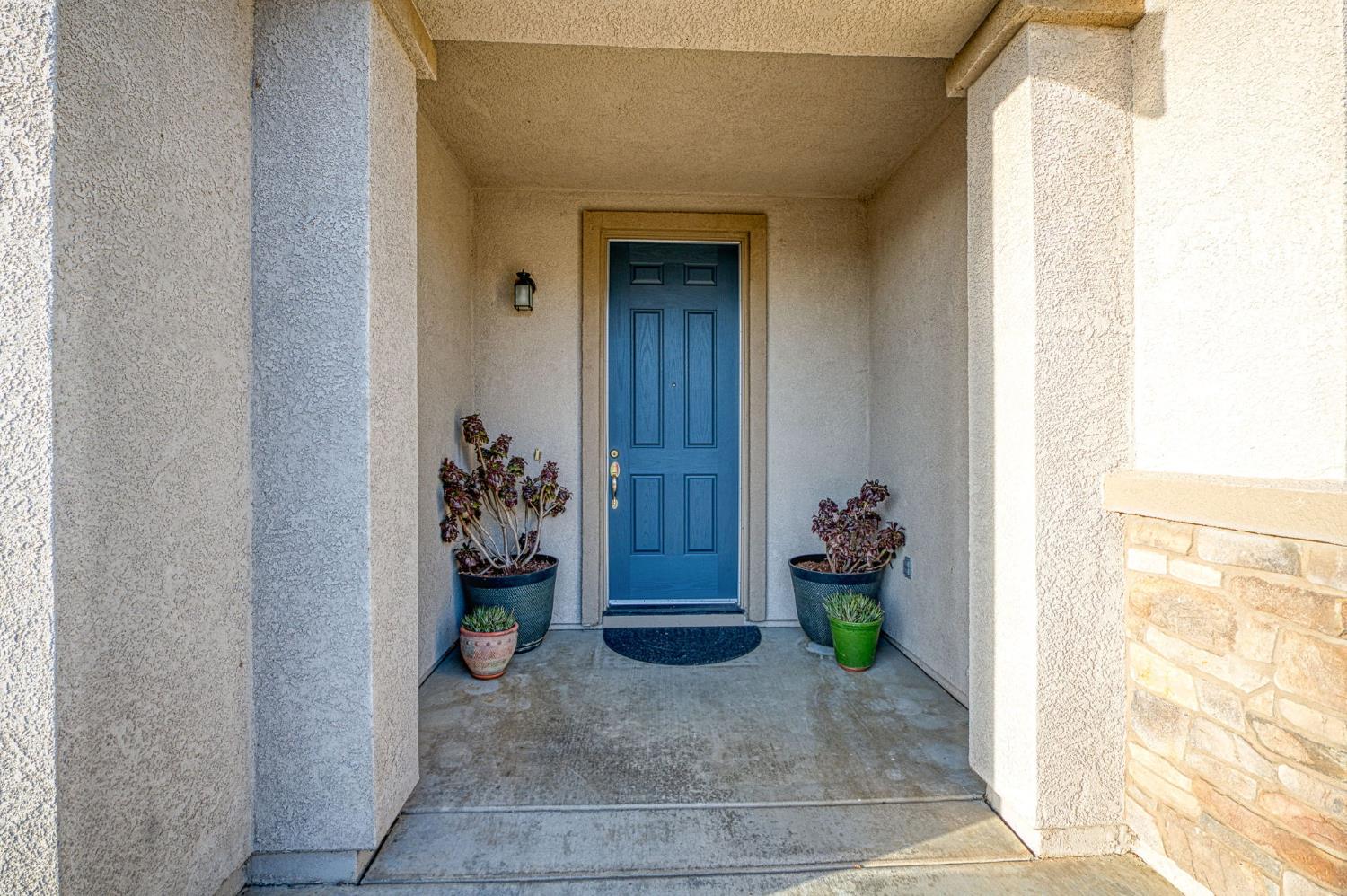 588 Peach Dr, Chowchilla, CA 93610