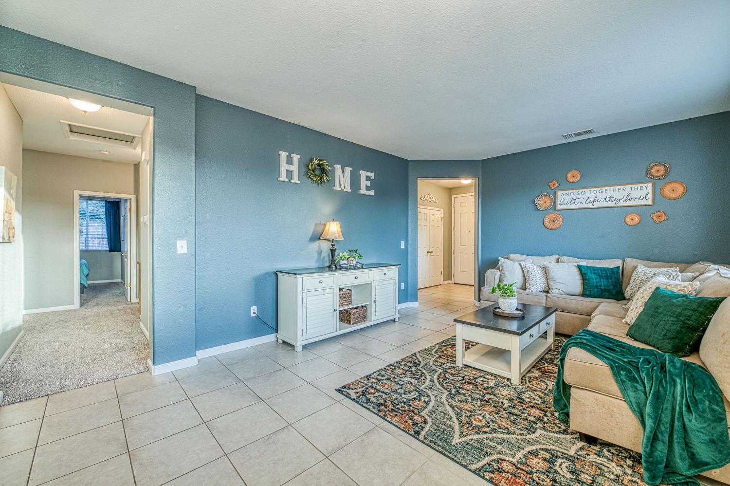 588 Peach Dr, Chowchilla, CA 93610