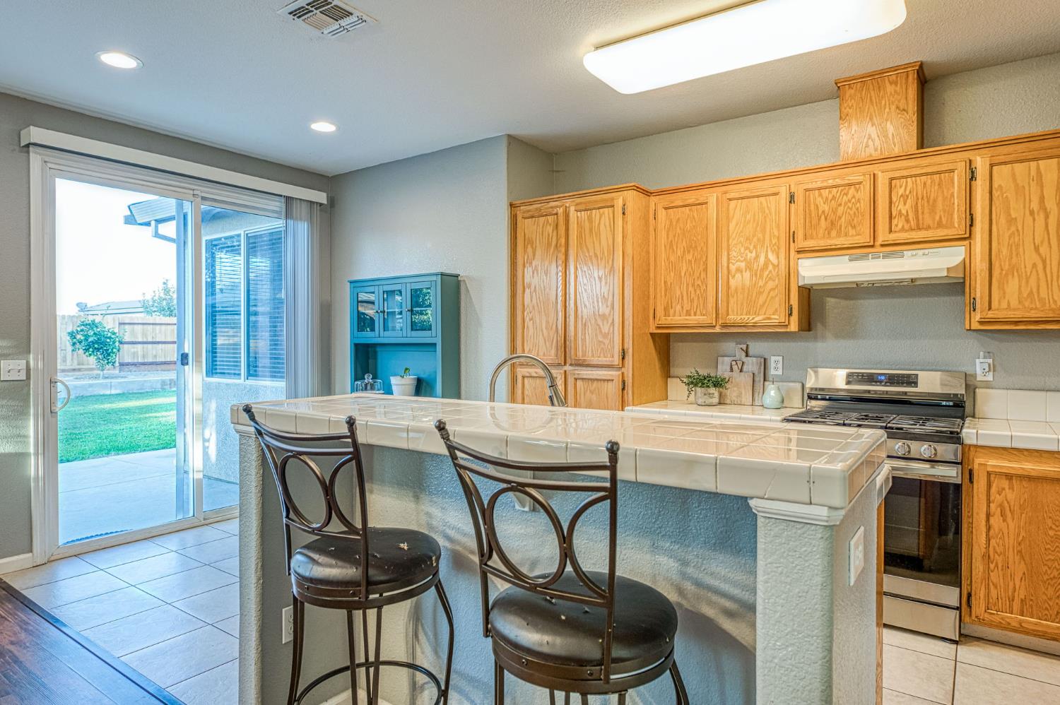 588 Peach Dr, Chowchilla, CA 93610