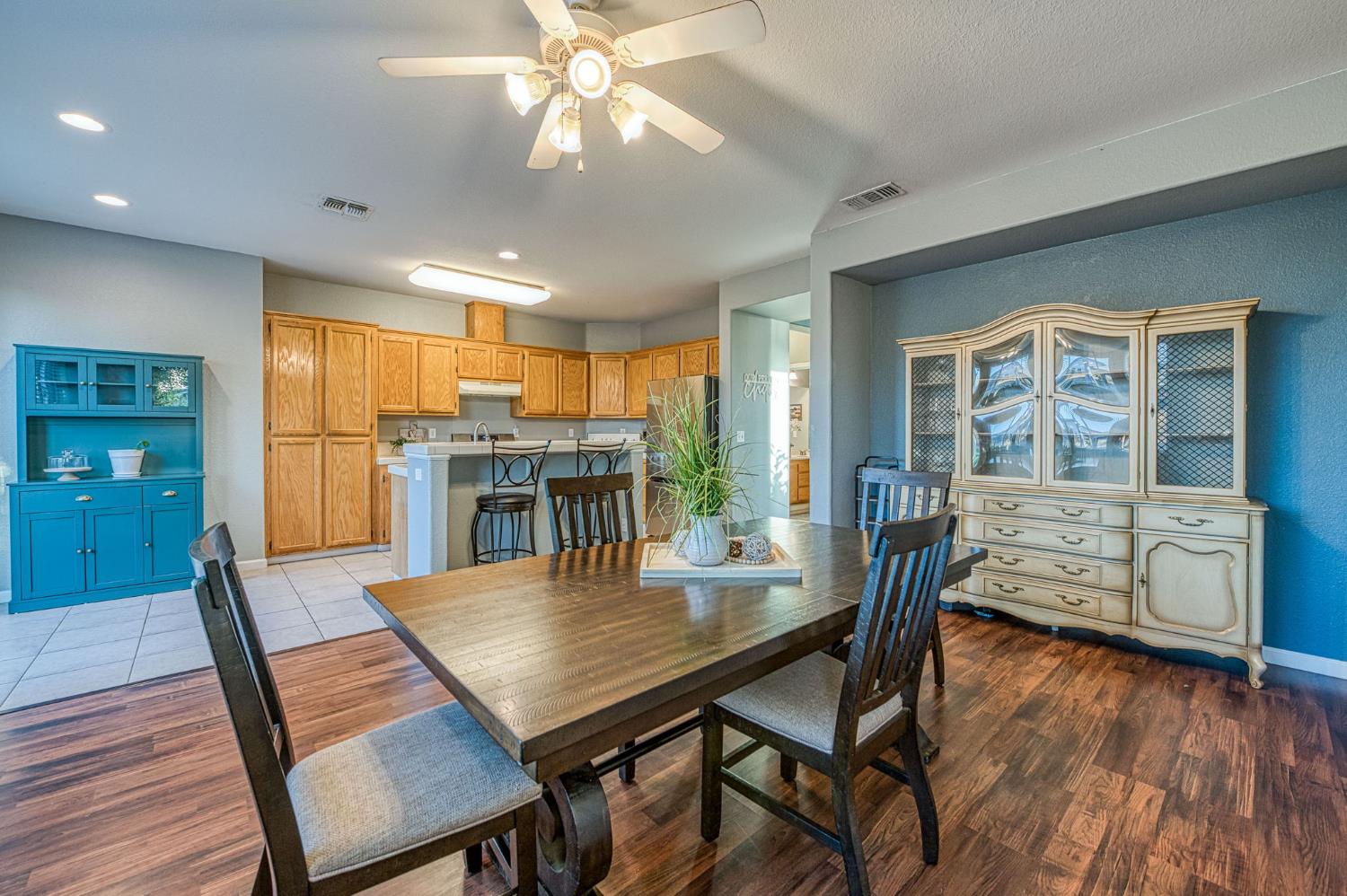 588 Peach Dr, Chowchilla, CA 93610