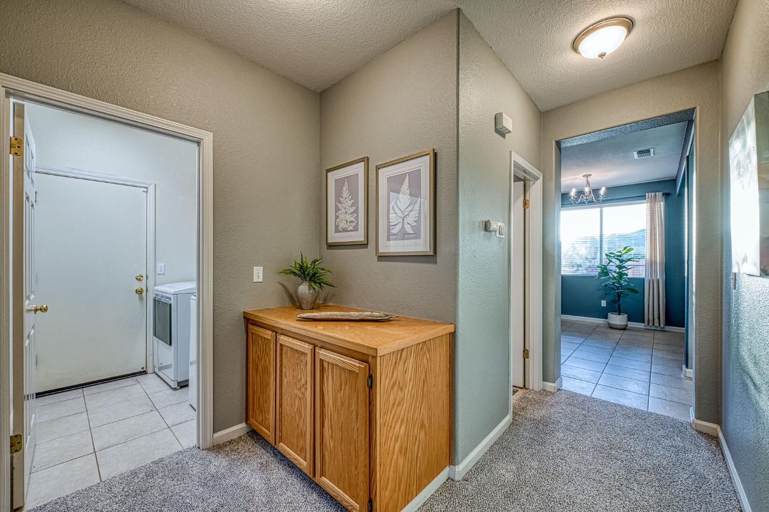 588 Peach Dr, Chowchilla, CA 93610