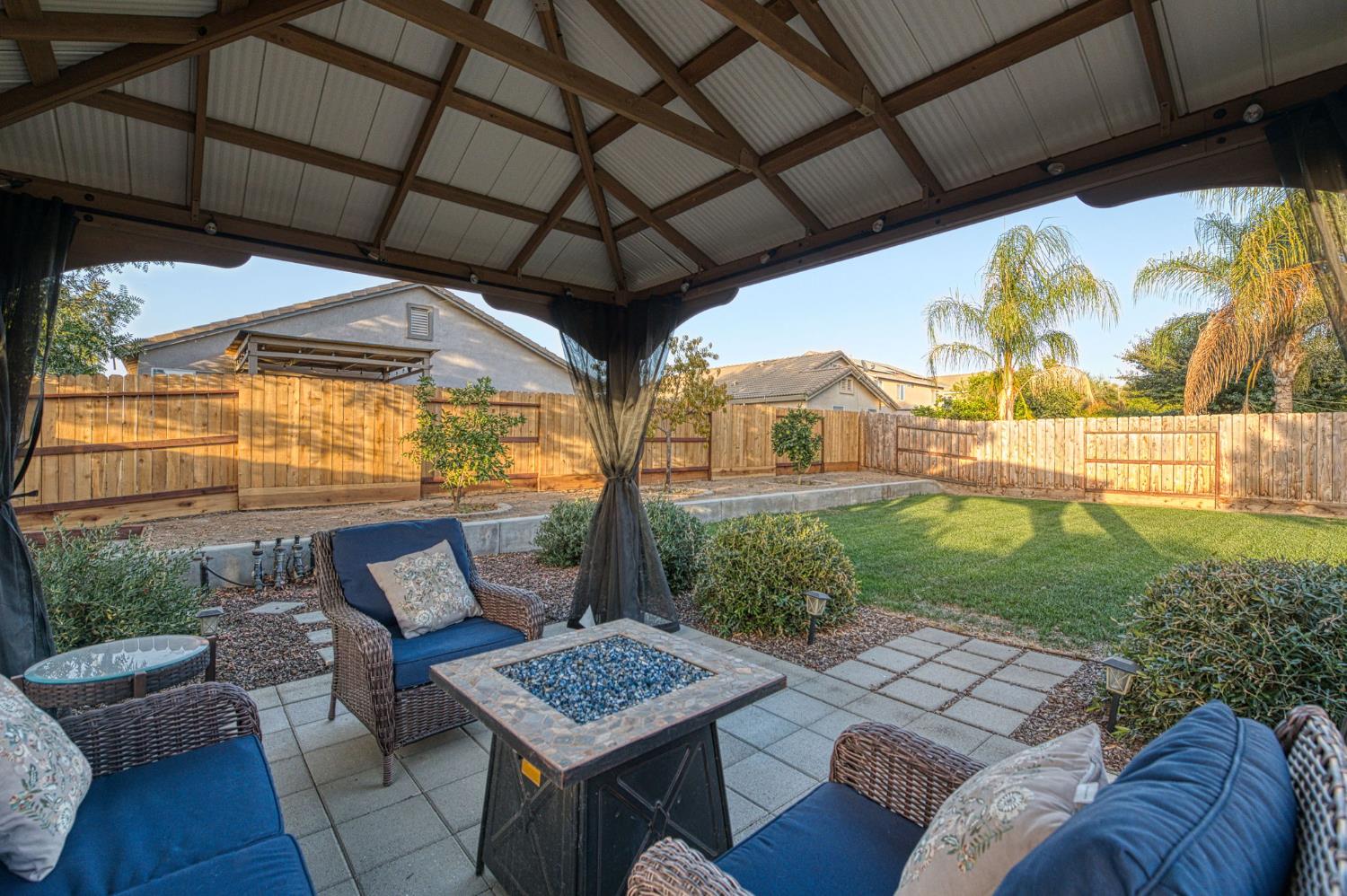 588 Peach Dr, Chowchilla, CA 93610
