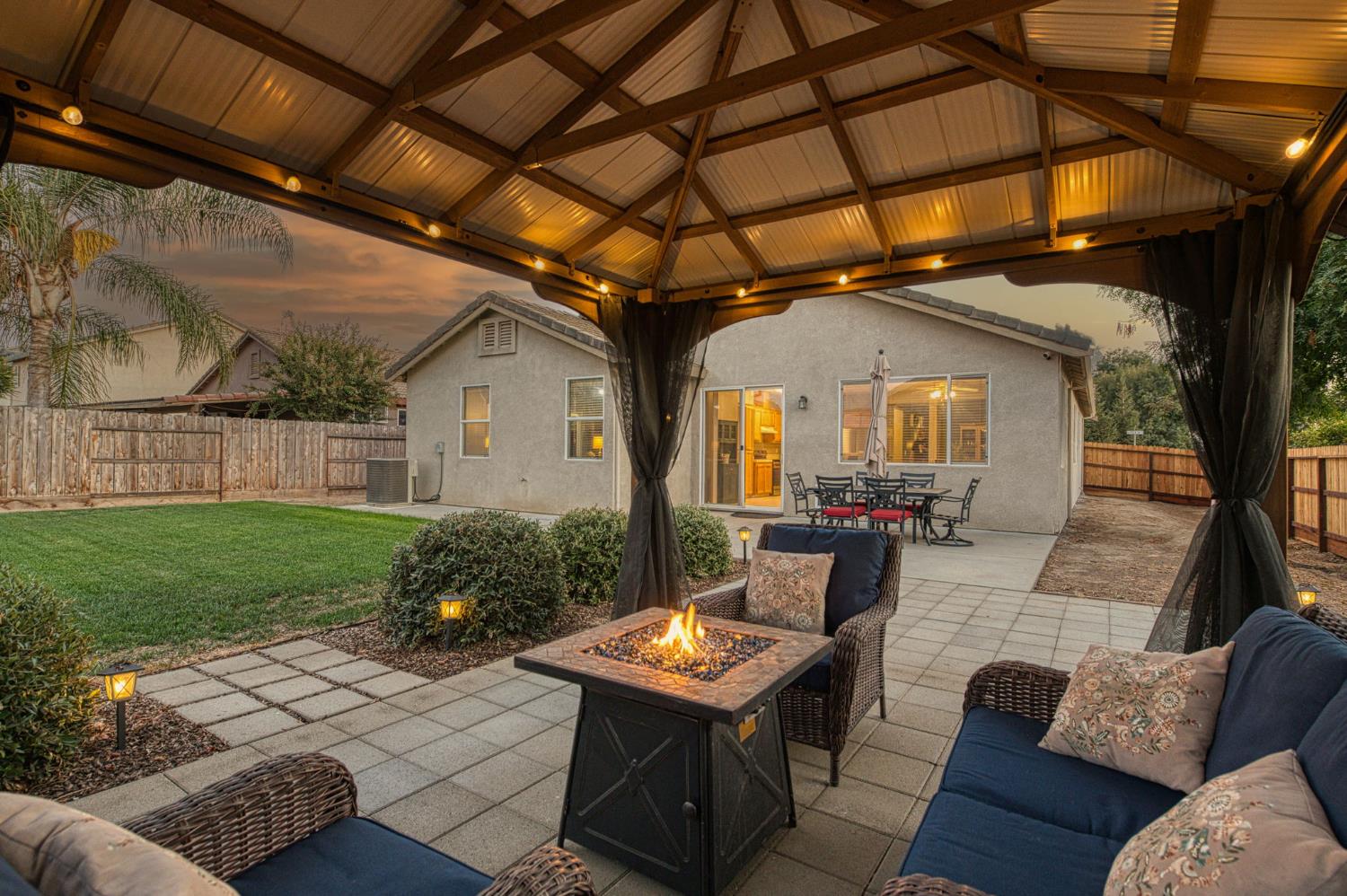 588 Peach Dr, Chowchilla, CA 93610
