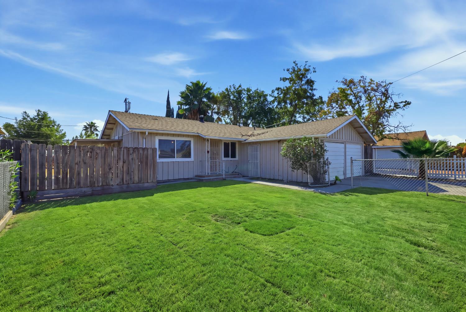 2075 Cabot Ave, Merced, CA 95348