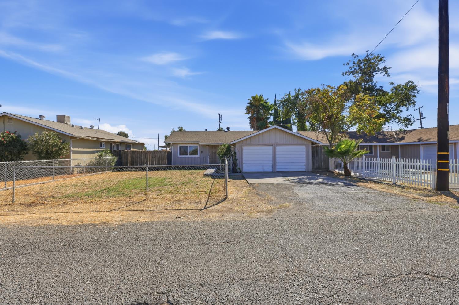 2075 Cabot Ave, Merced, CA 95348