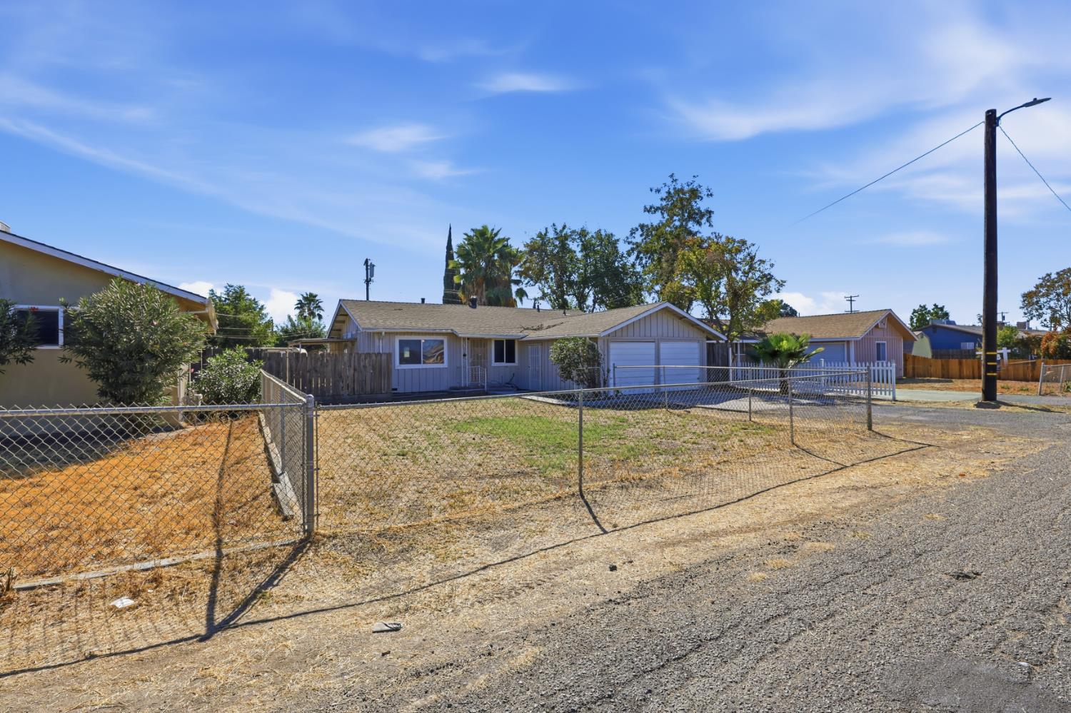 2075 Cabot Ave, Merced, CA 95348