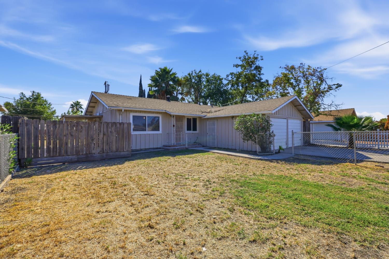 2075 Cabot Ave, Merced, CA 95348