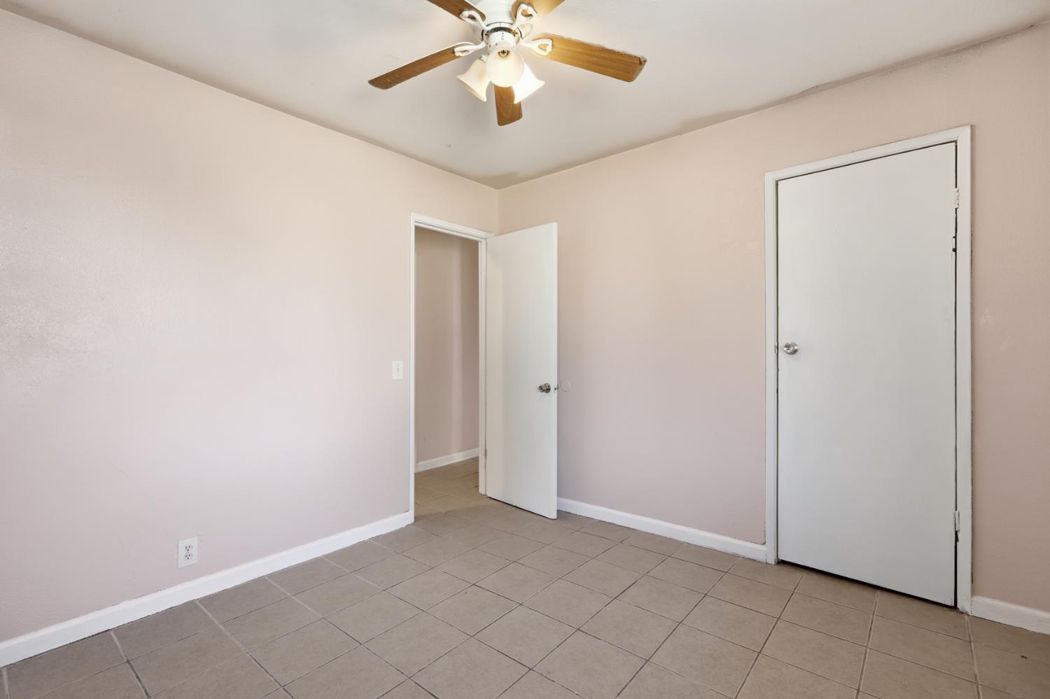 2075 Cabot Ave, Merced, CA 95348