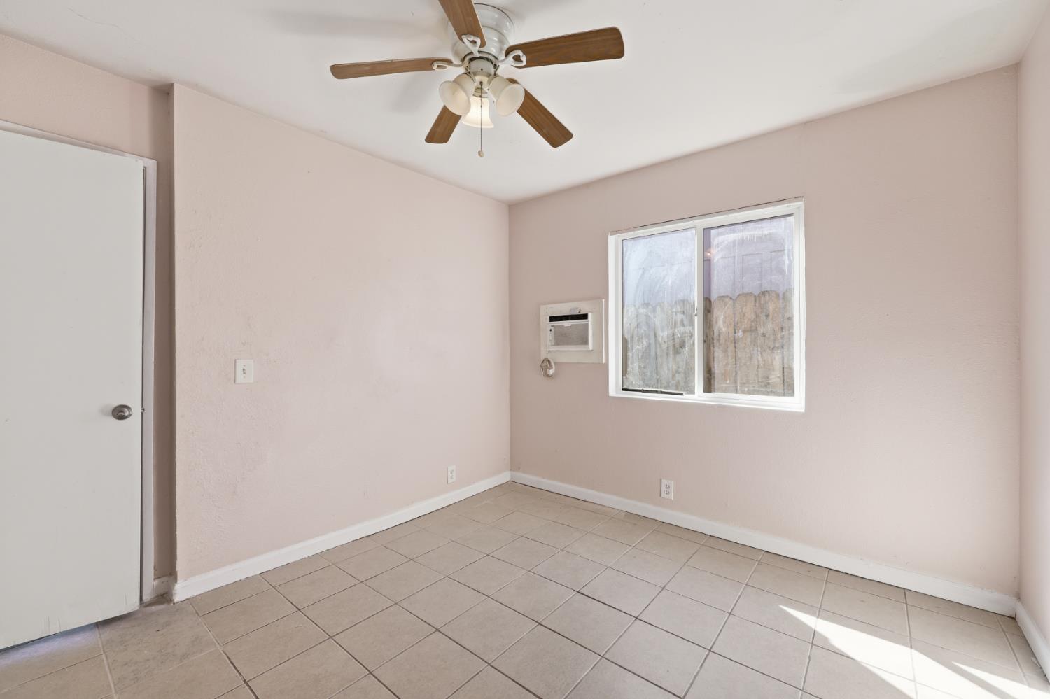 2075 Cabot Ave, Merced, CA 95348