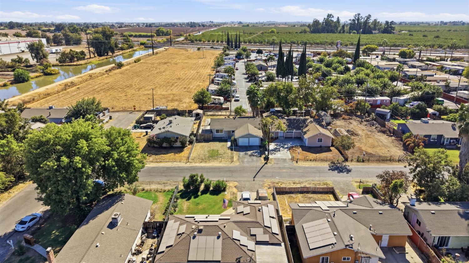 2075 Cabot Ave, Merced, CA 95348