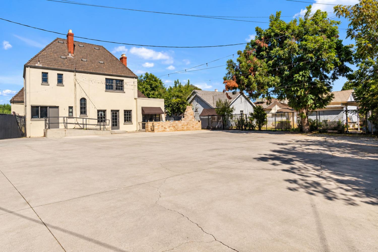 1502 1520 E Olive, Fresno, CA 93728