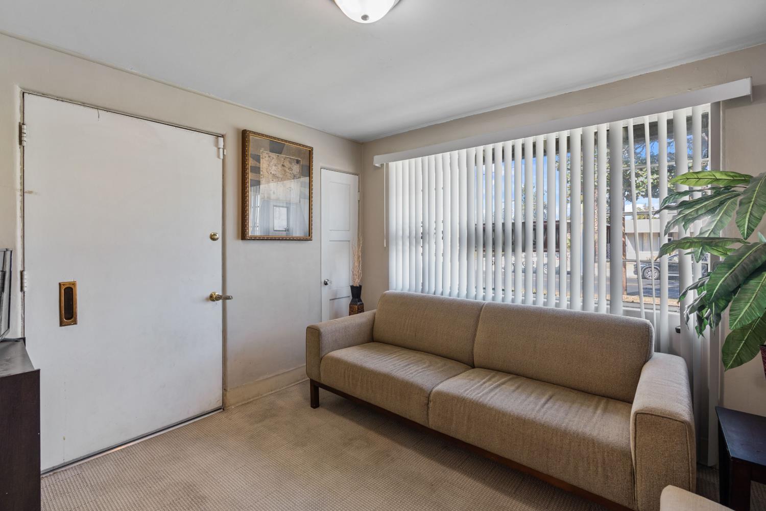 1502 1520 E Olive, Fresno, CA 93728