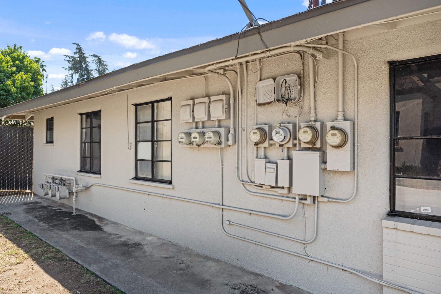 1502 1520 E Olive, Fresno, CA 93728