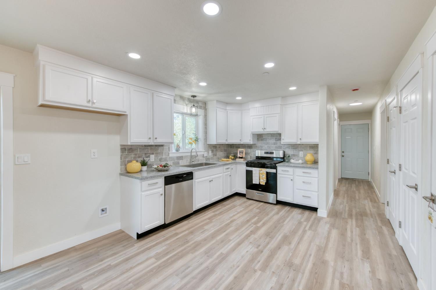 42917 Yosemite Springs Dr, Coarsegold, CA 93614