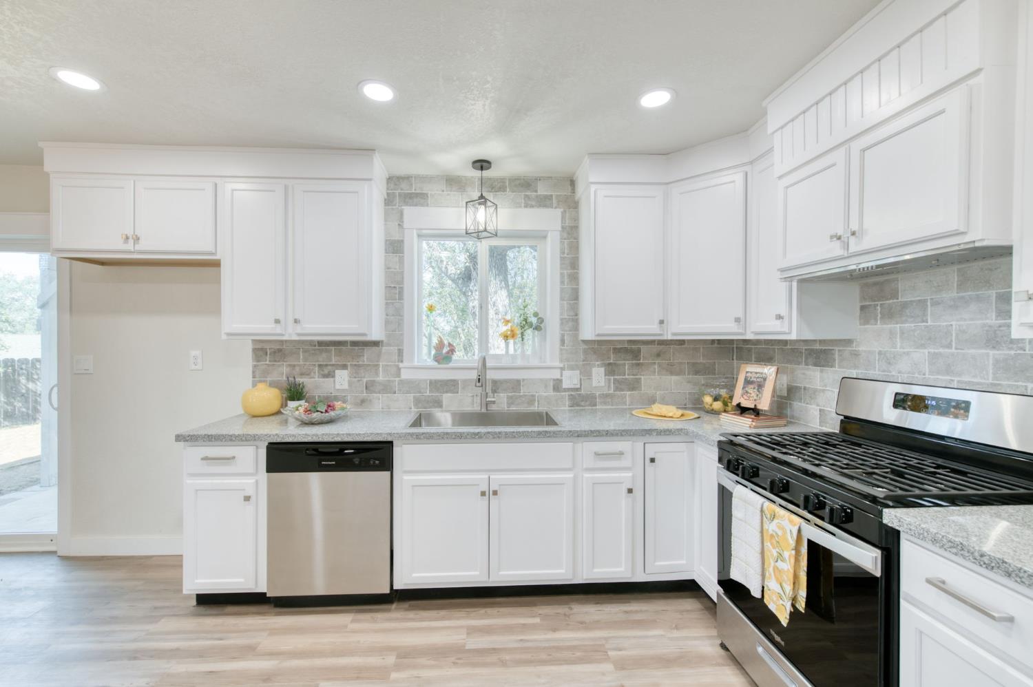42917 Yosemite Springs Dr, Coarsegold, CA 93614