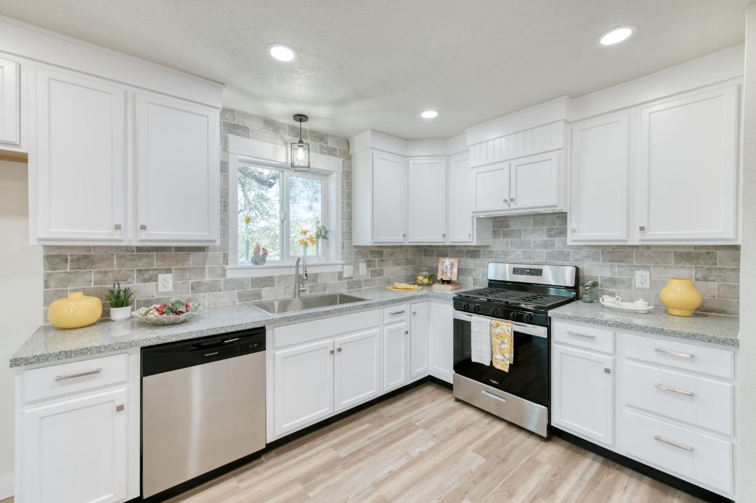 42917 Yosemite Springs Dr, Coarsegold, CA 93614