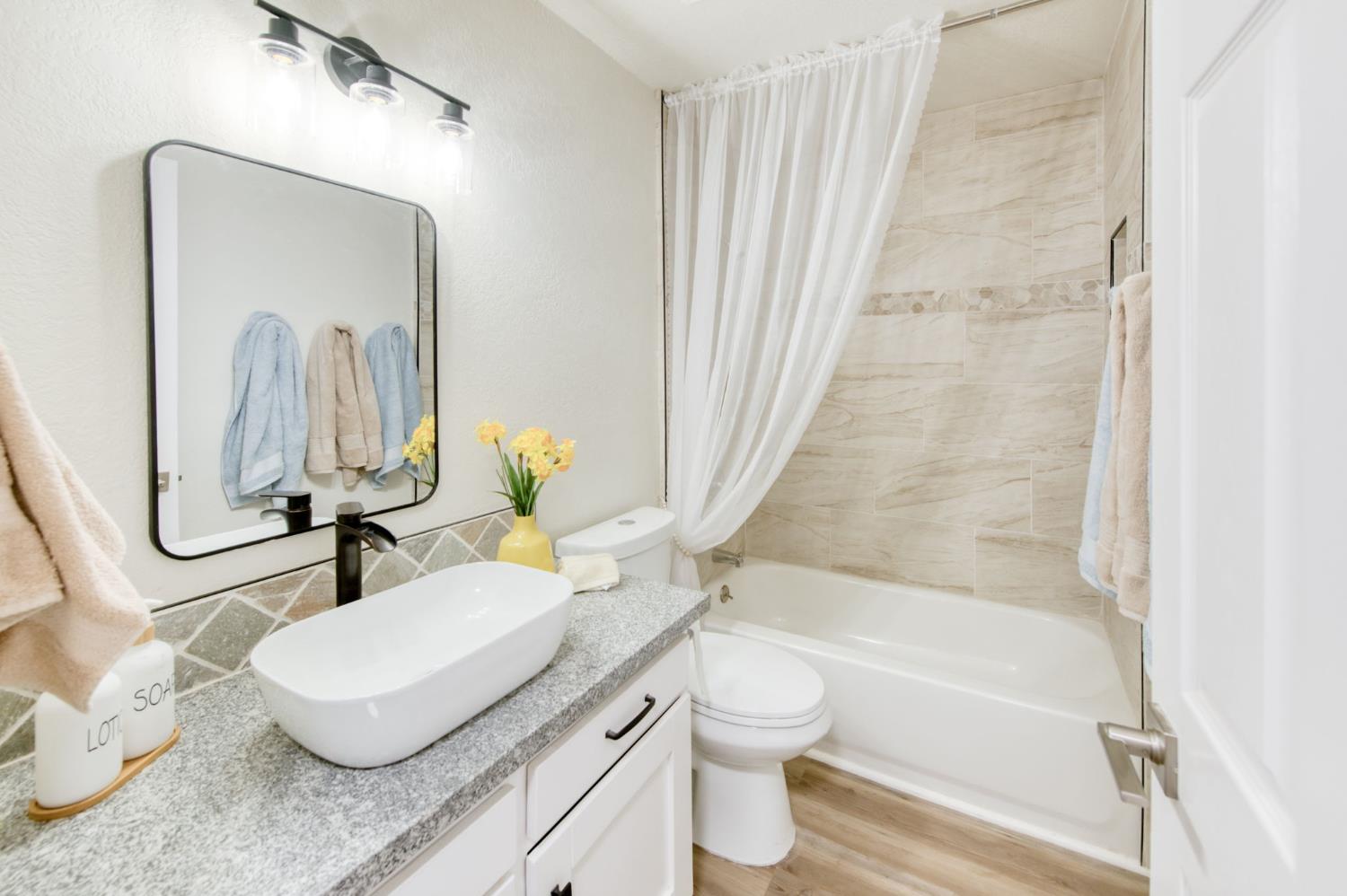 42917 Yosemite Springs Dr, Coarsegold, CA 93614