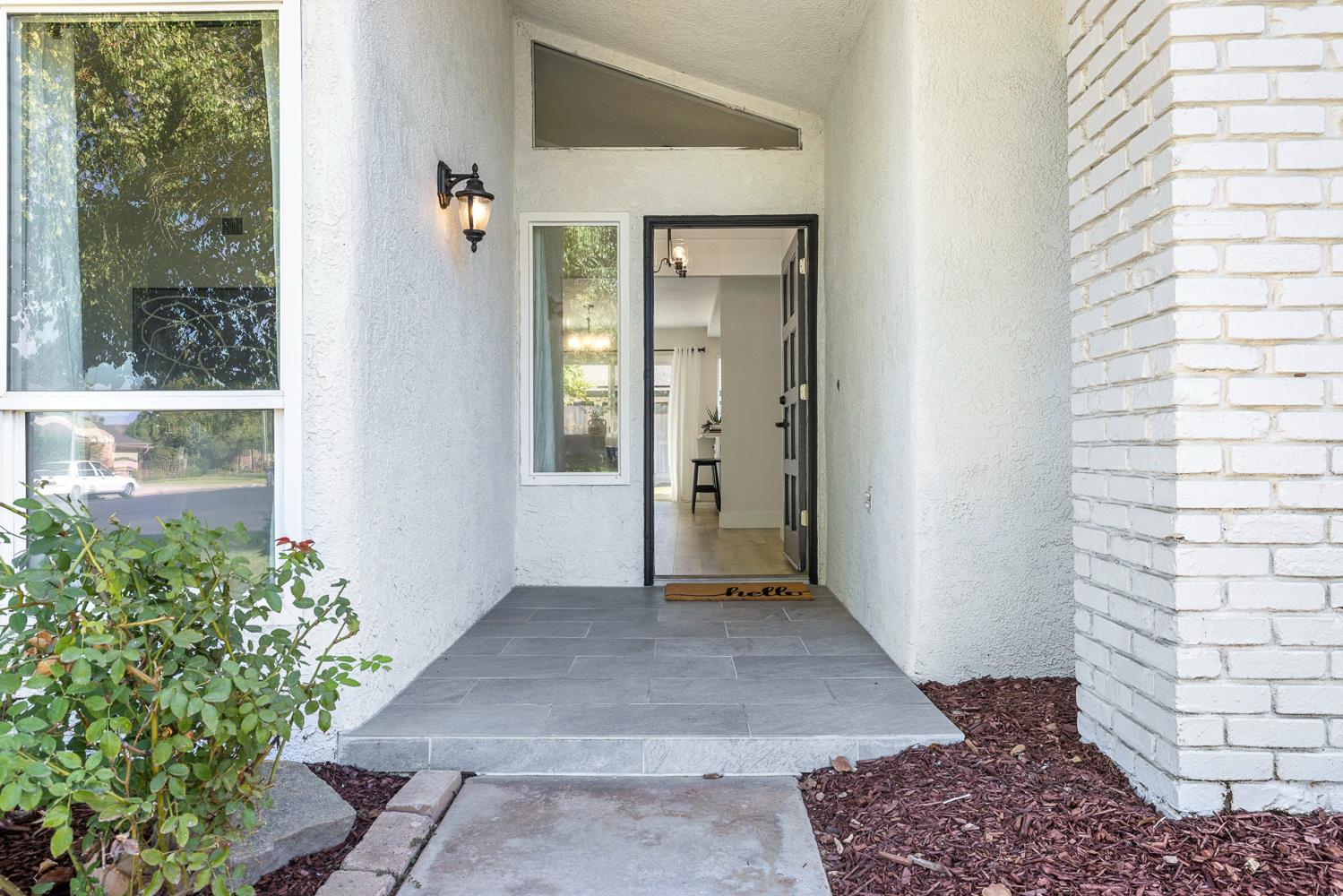 411 McArthur Ave, Clovis, CA 93611