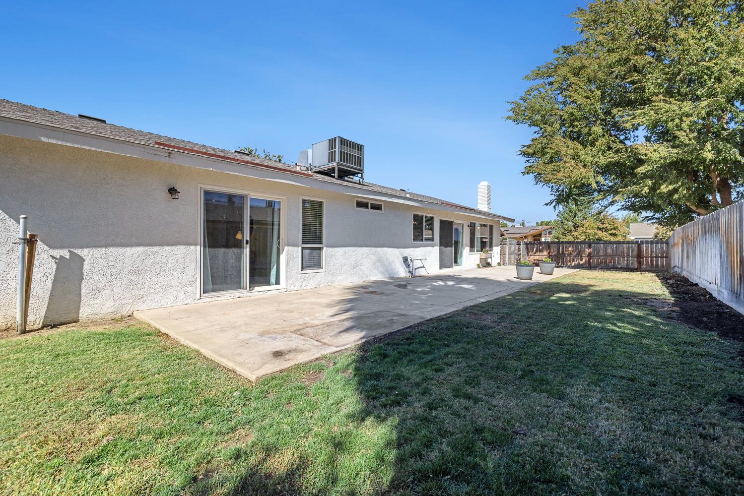 411 McArthur Ave, Clovis, CA 93611