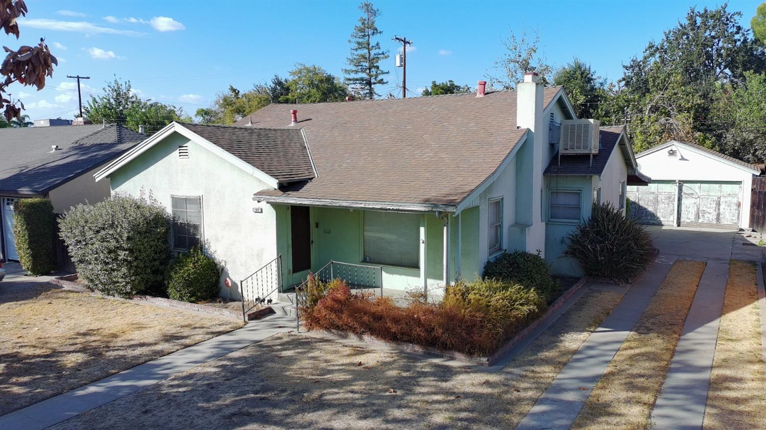 43 E Cortland Ave, Fresno, CA 93704