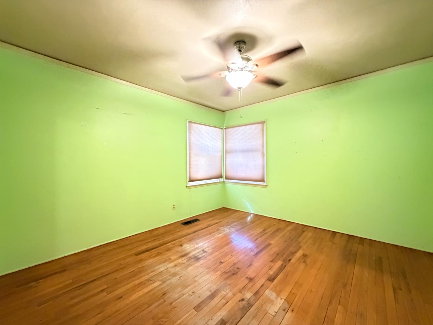 43 E Cortland Ave, Fresno, CA 93704