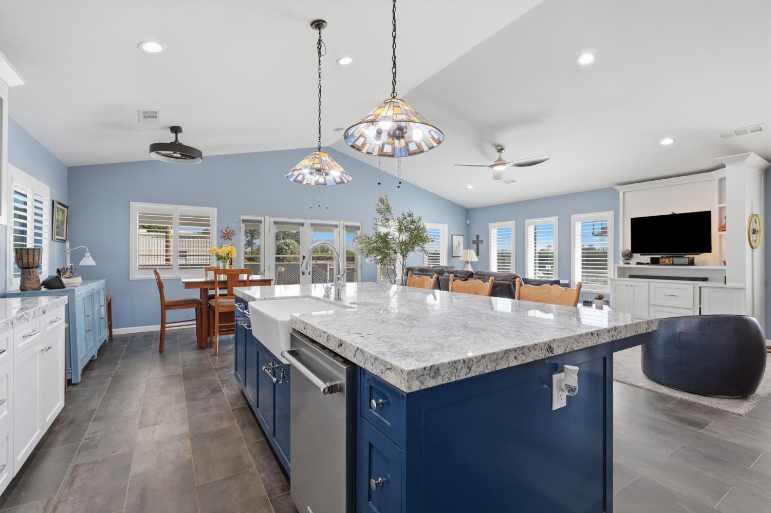 1644 W Marinette Ave, Exeter, CA 93221