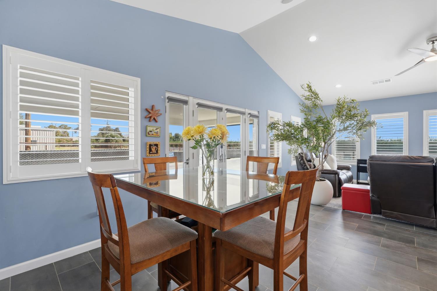 1644 W Marinette Ave, Exeter, CA 93221