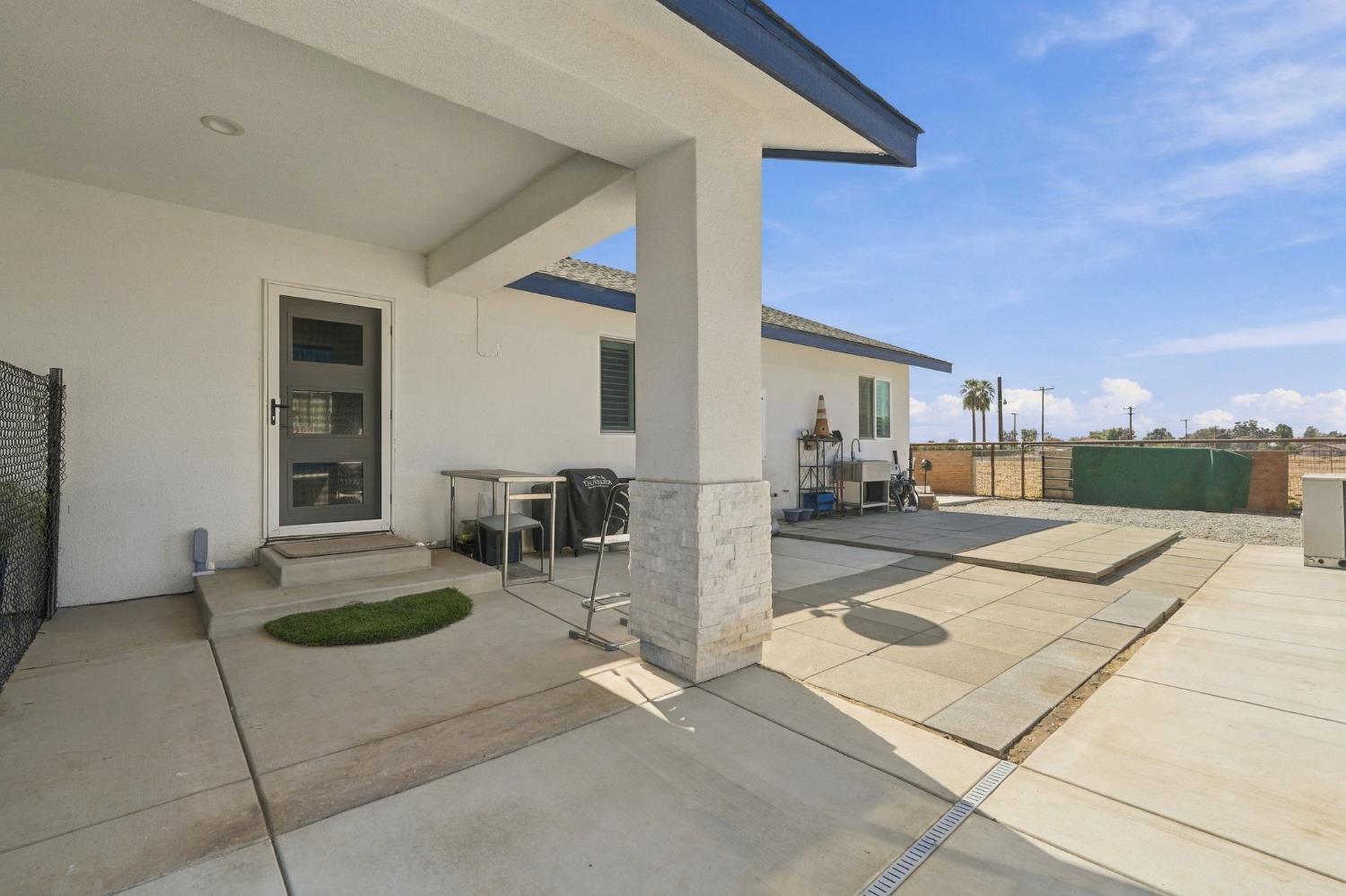 1644 W Marinette Ave, Exeter, CA 93221