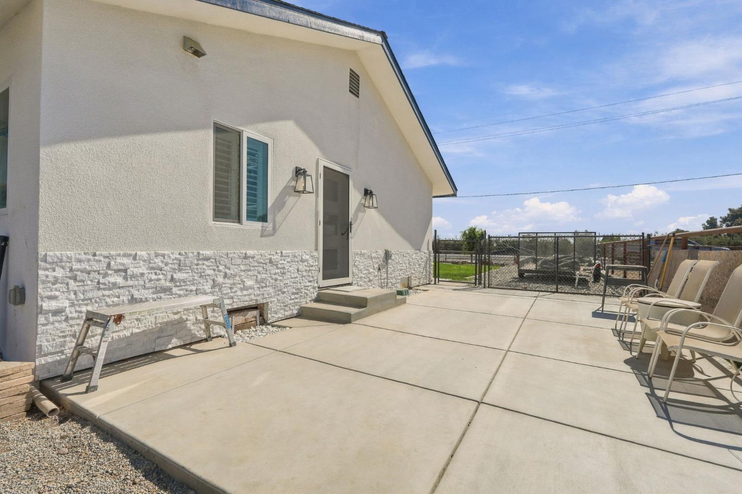 1644 W Marinette Ave, Exeter, CA 93221