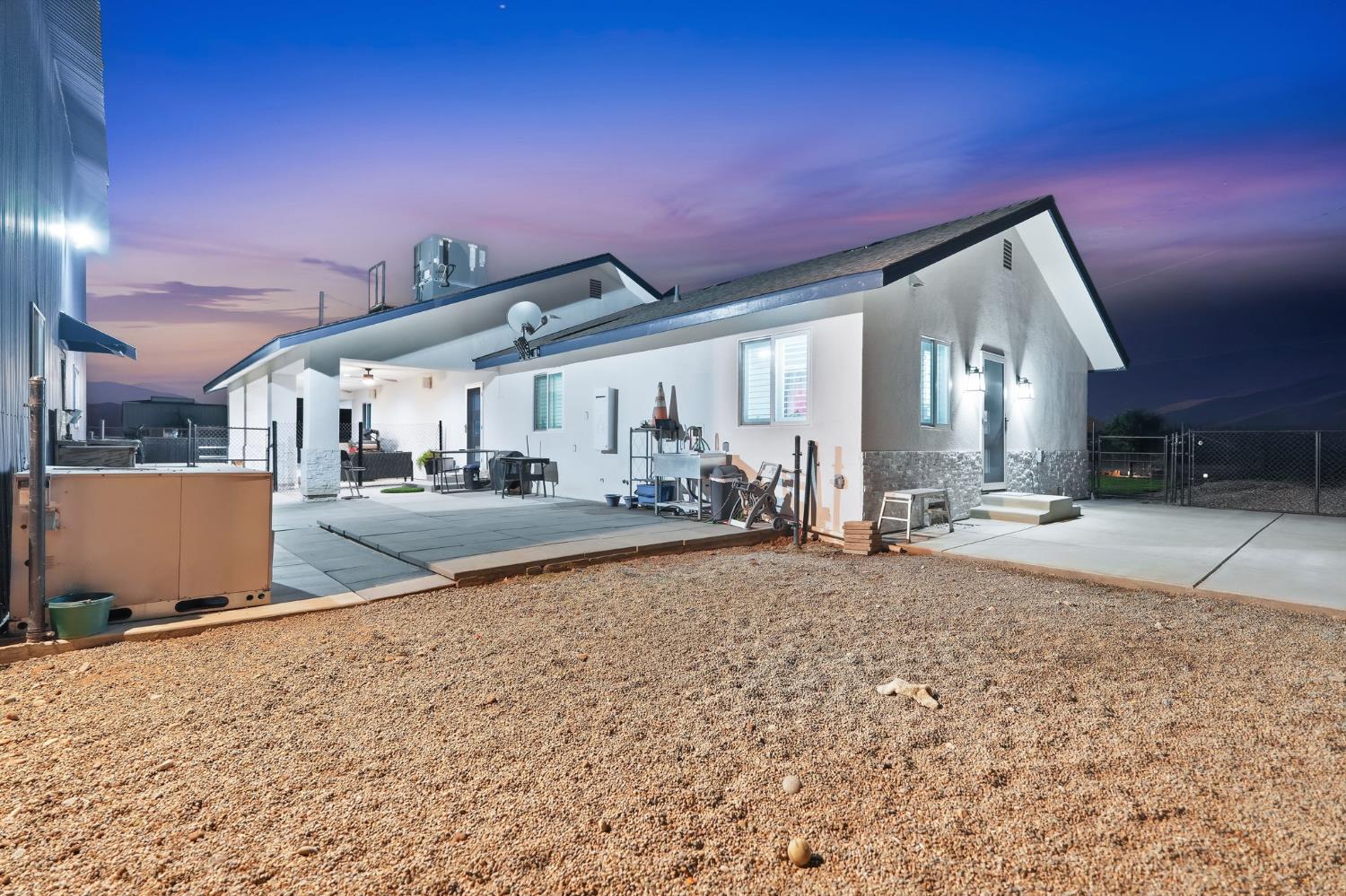 1644 W Marinette Ave, Exeter, CA 93221