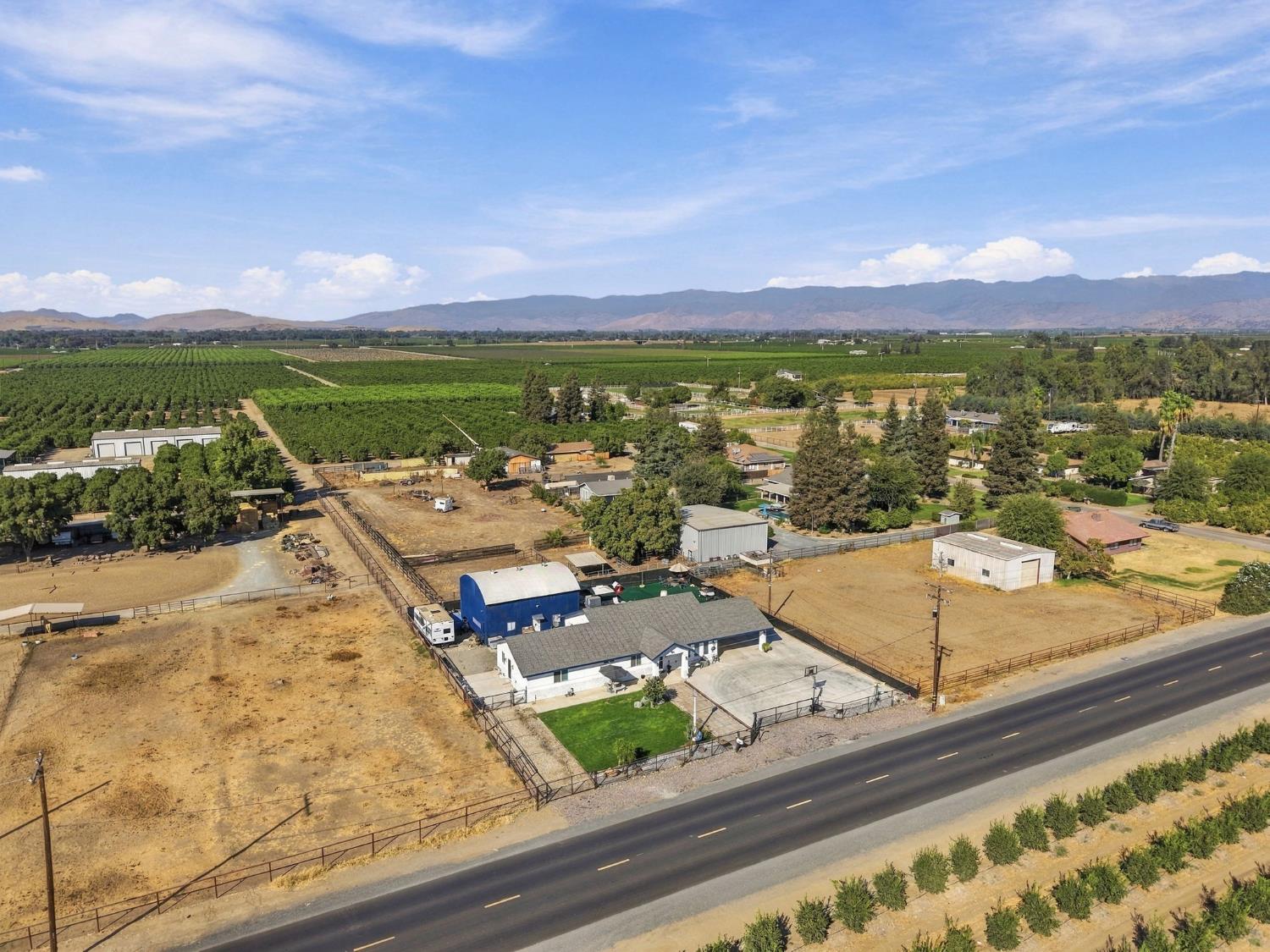 1644 W Marinette Ave, Exeter, CA 93221